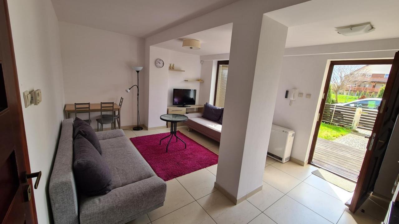 Apartamencik Z Ogrodkiem / Apartment With Garden Sarbinowo Esterno foto